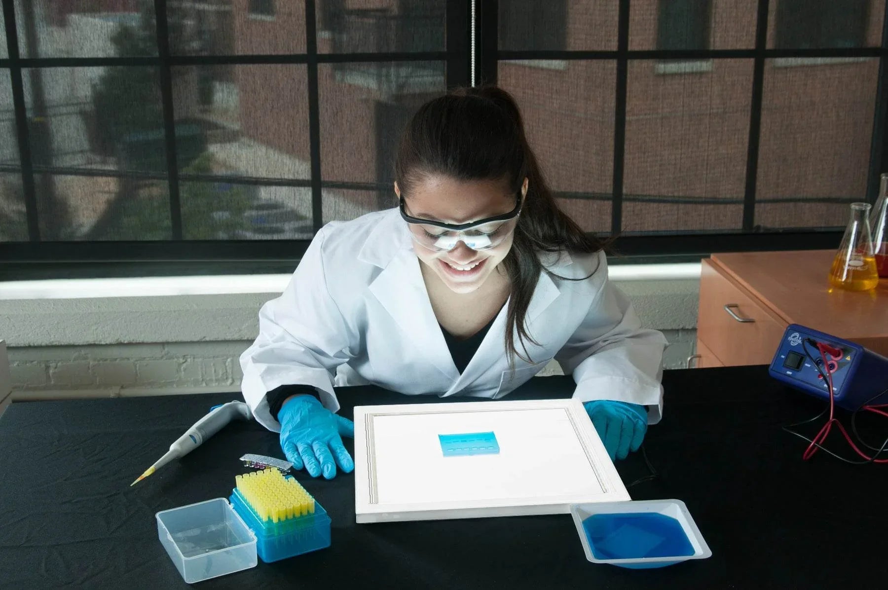 White LED Transilluminator (25 x 25 cm) - Kormay Biomedicals store