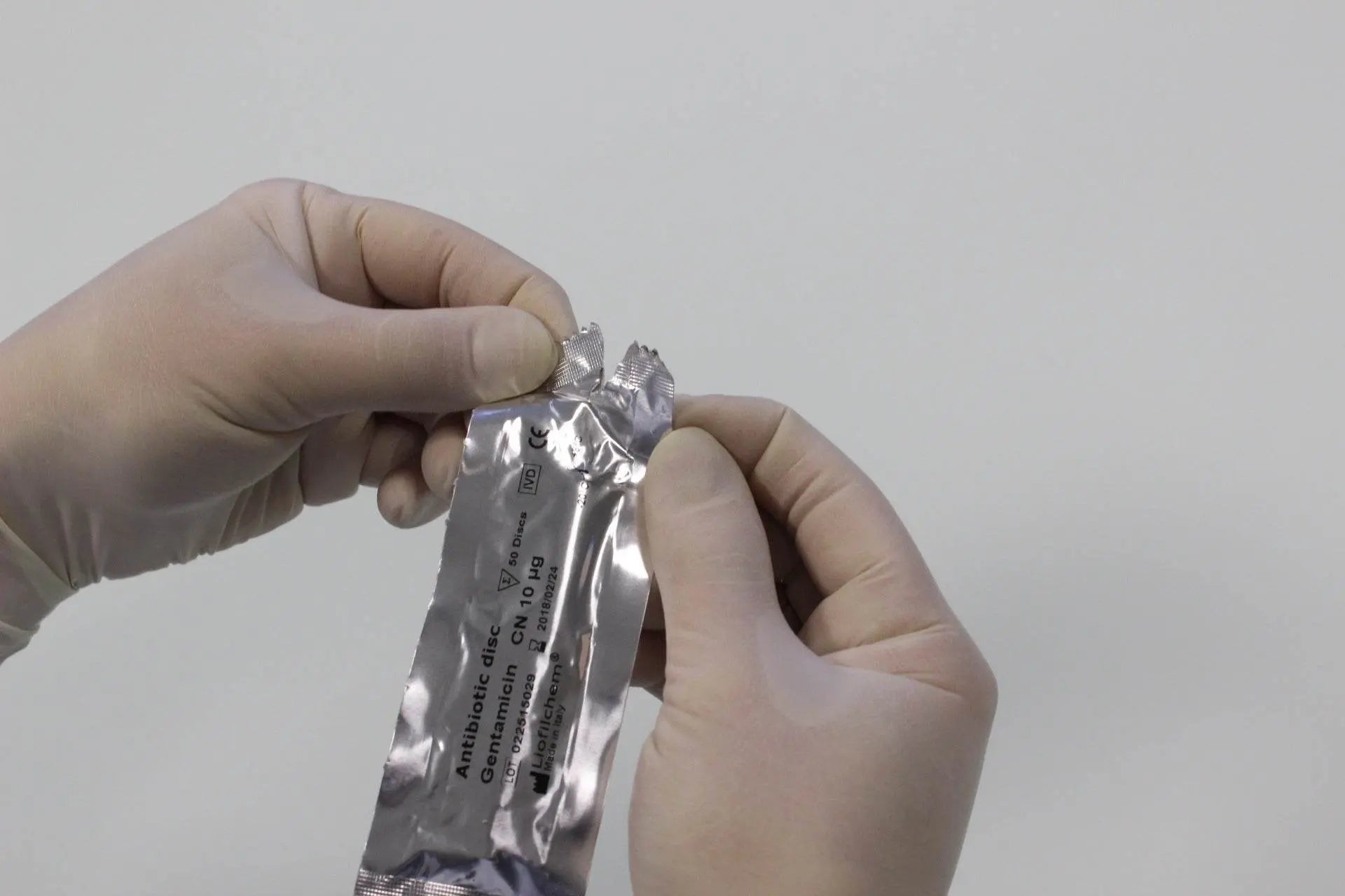 Liofilchem Lincomycin MY 2 µg microbiology antibiotic susceptibility testing disc on sterile strip