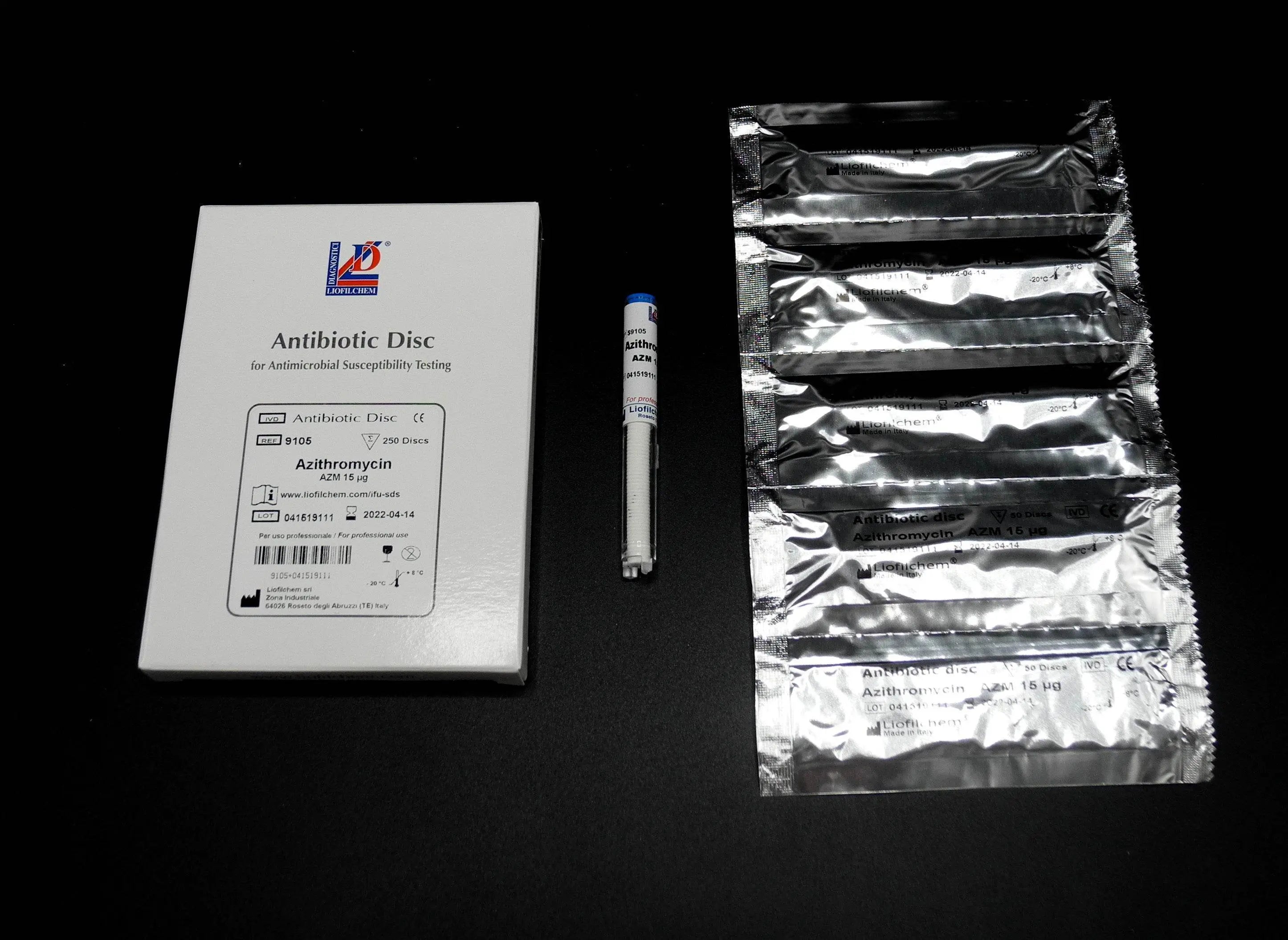 Liofilchem AST DISC Amoxicillin AML 30 µg testing disc for microbiology lab use on a white background.